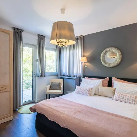 Ferienhaus Mit Privatpool, Whirlpool, 350 Meter Zum Dramalj